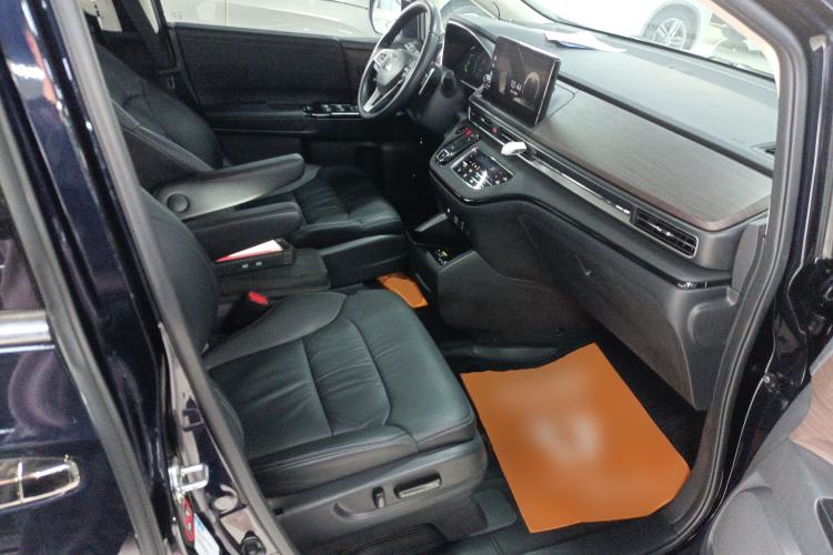 Used Honda Odyssey 2024 2.0L eHEV Sharp·Luxury Edition Right Front Seat