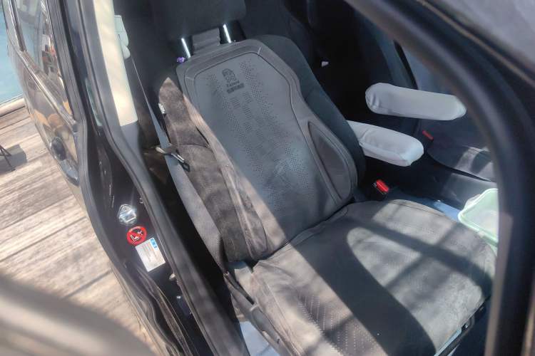 Used Honda Odyssey 2024 2.0L eHEV Sharp & Enjoy Edition Right Front Seat