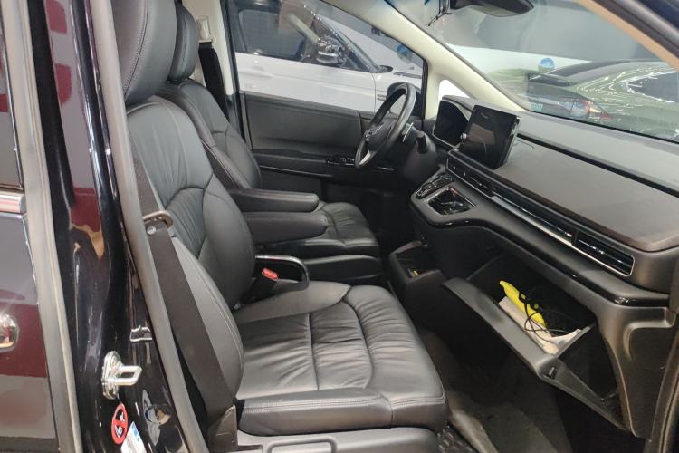 Used Honda Odyssey 2024 2.0L eHEV Sharp·Leading Edition Right Front Seat