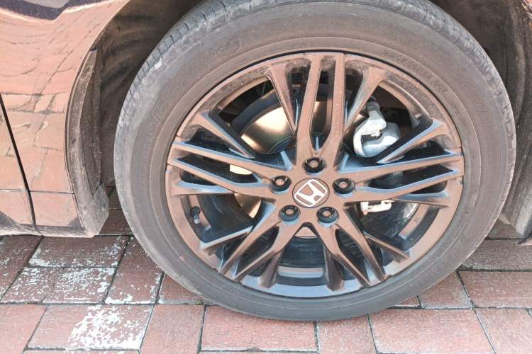 Used Honda Odyssey 2024 2.0L eHEV Sharp – Supreme Edition Right Front Wheel Hub