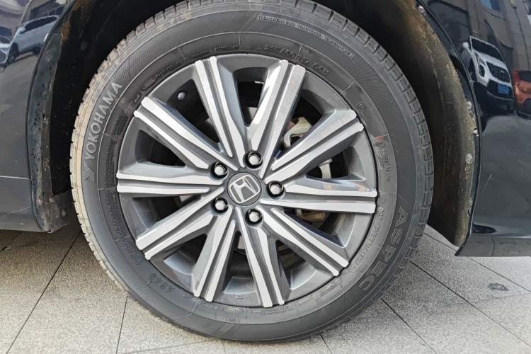 Used Honda Odyssey 2024 2.0L eHEV Sharp & Enjoy Edition Right Front Wheel Hub