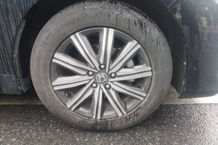 Used Honda Odyssey 2024 2.0L eHEV Sharp & Smart Edition Right Front Wheel Hub