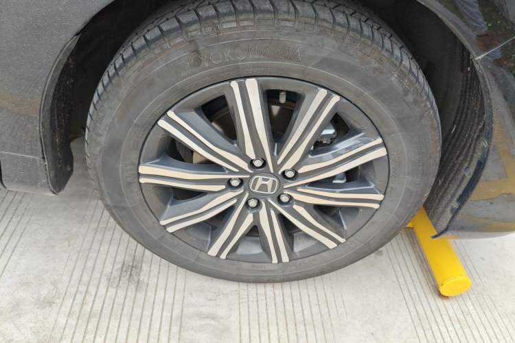 Used Honda Odyssey 2024 2.0L eHEV Sharp & Enjoy Edition Right Front Wheel Hub