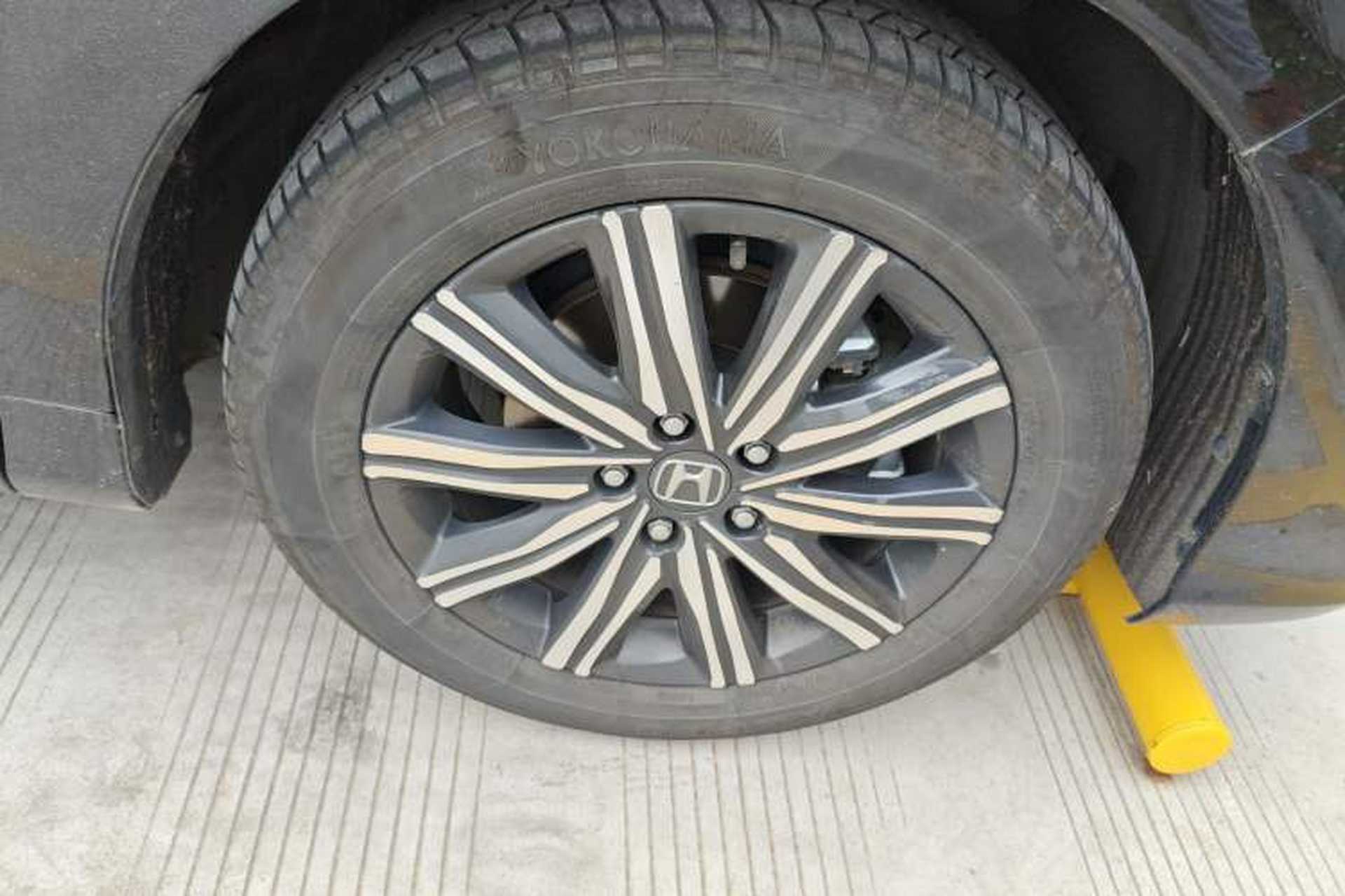 Used Honda Odyssey 2024 2.0L eHEV Sharp & Enjoy Edition Right Front Wheel Hub
