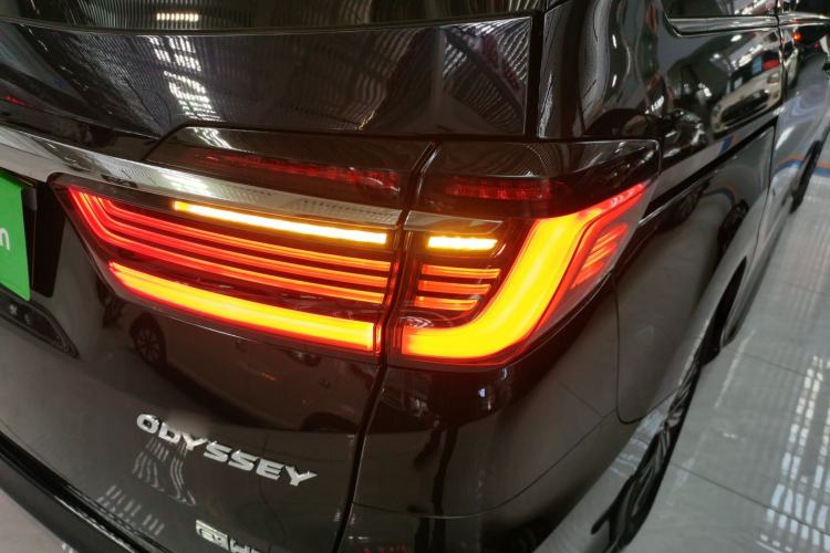 Used Honda Odyssey 2024 2.0L eHEV Sharp & Smart Edition Right Rear Taillight