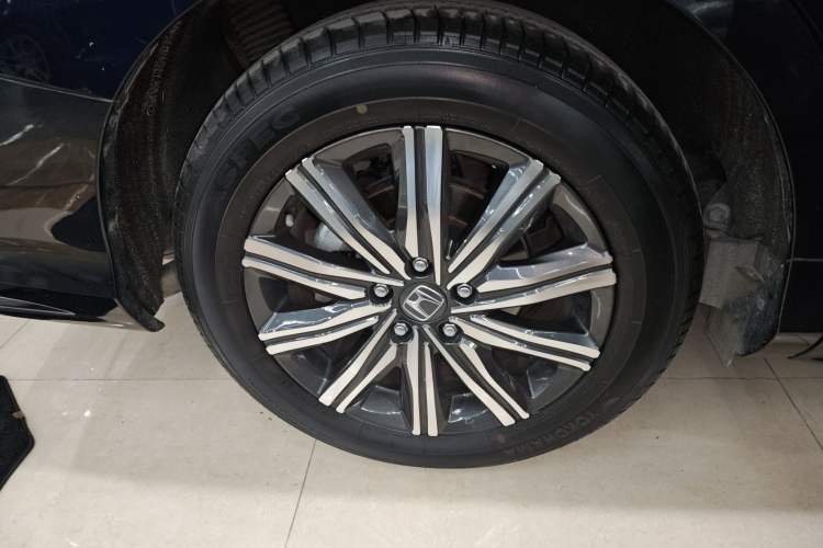 Used Honda Odyssey 2024 2.0L eHEV Sharp & Smart Edition Right Rear Wheel Hub