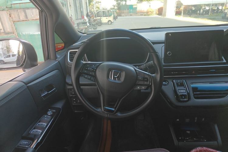 Used Honda Odyssey 2024 2.0L eHEV Sharp – Supreme Edition Steering Wheel