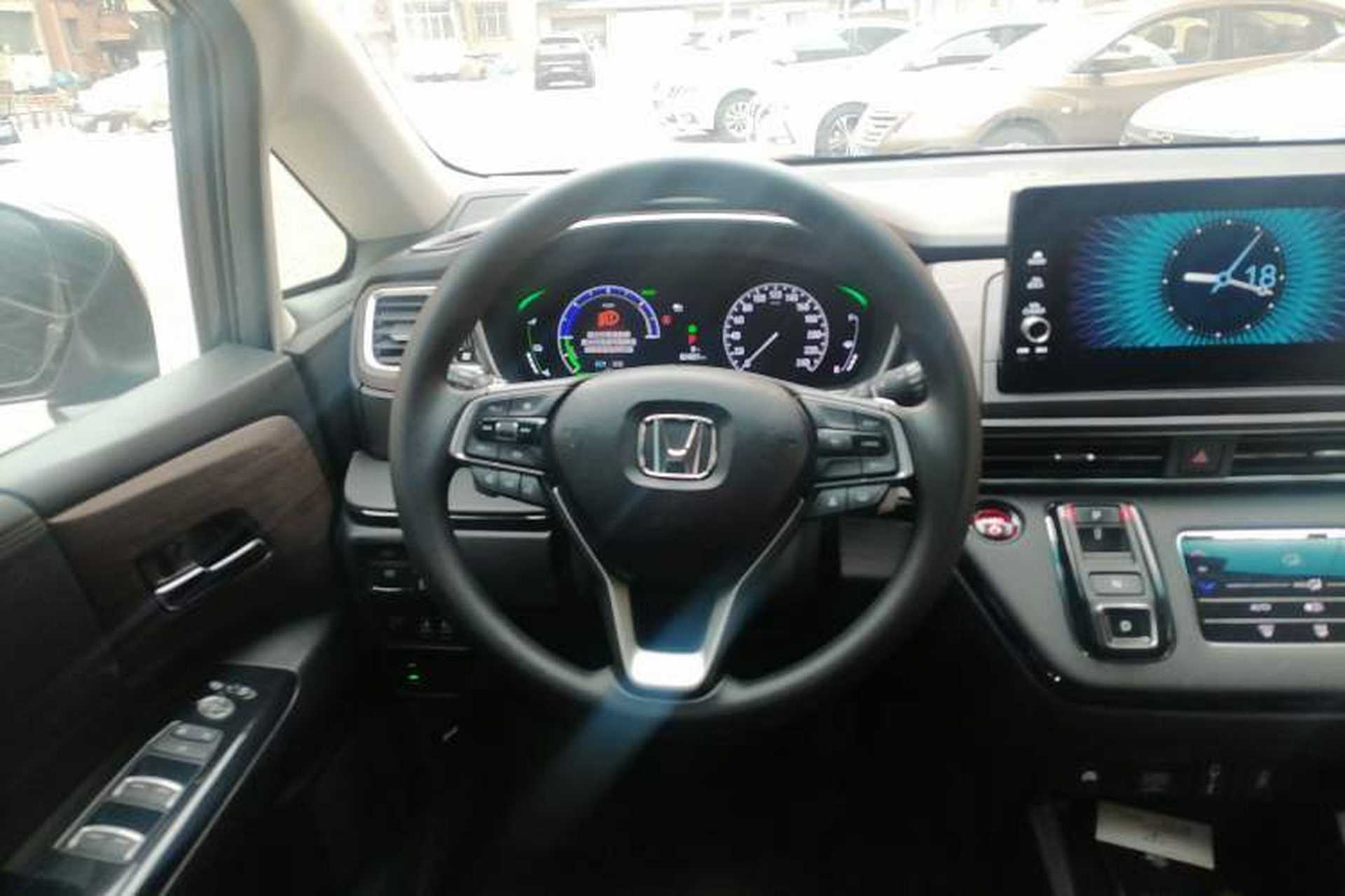 Used Honda Odyssey 2024 2.0L eHEV Sharp & Smart Edition Steering Wheel