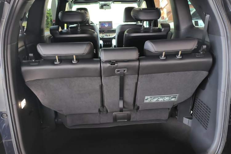 Used Honda Odyssey 2024 2.0L eHEV Sharp·Luxury Edition Trunk