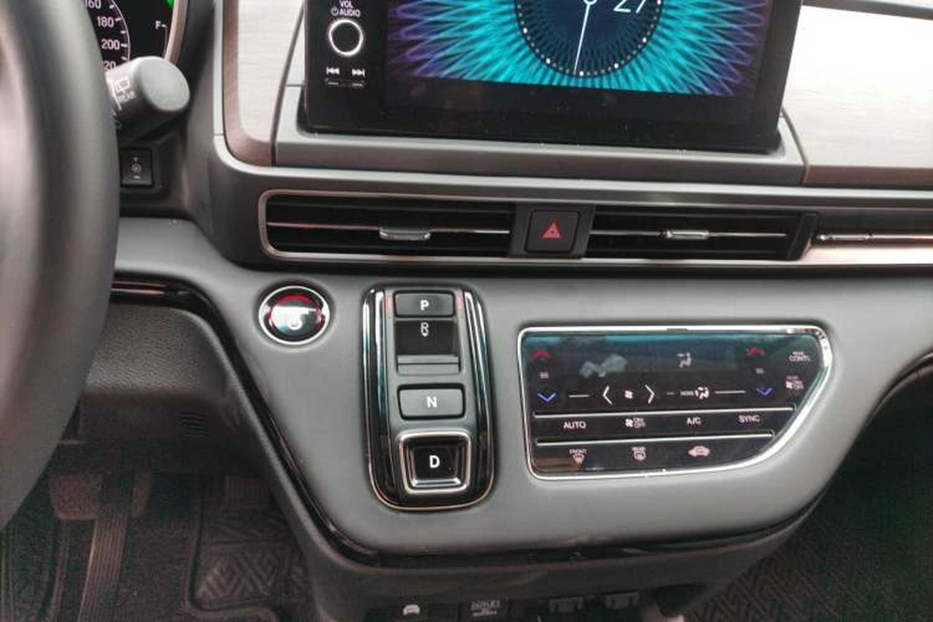 Used Honda Odyssey 2024 2.0L eHEV Sharp·Luxury Edition Audio And AC Panel