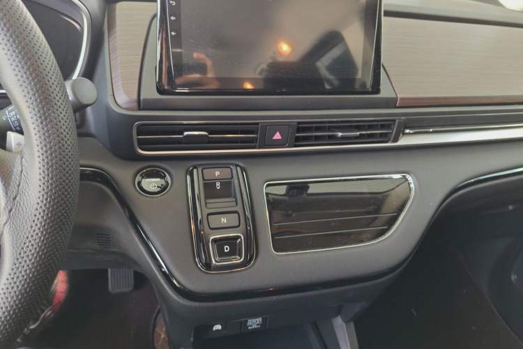 Used Honda Odyssey 2024 2.0L eHEV Sharp & Enjoy Edition Audio And AC Panel