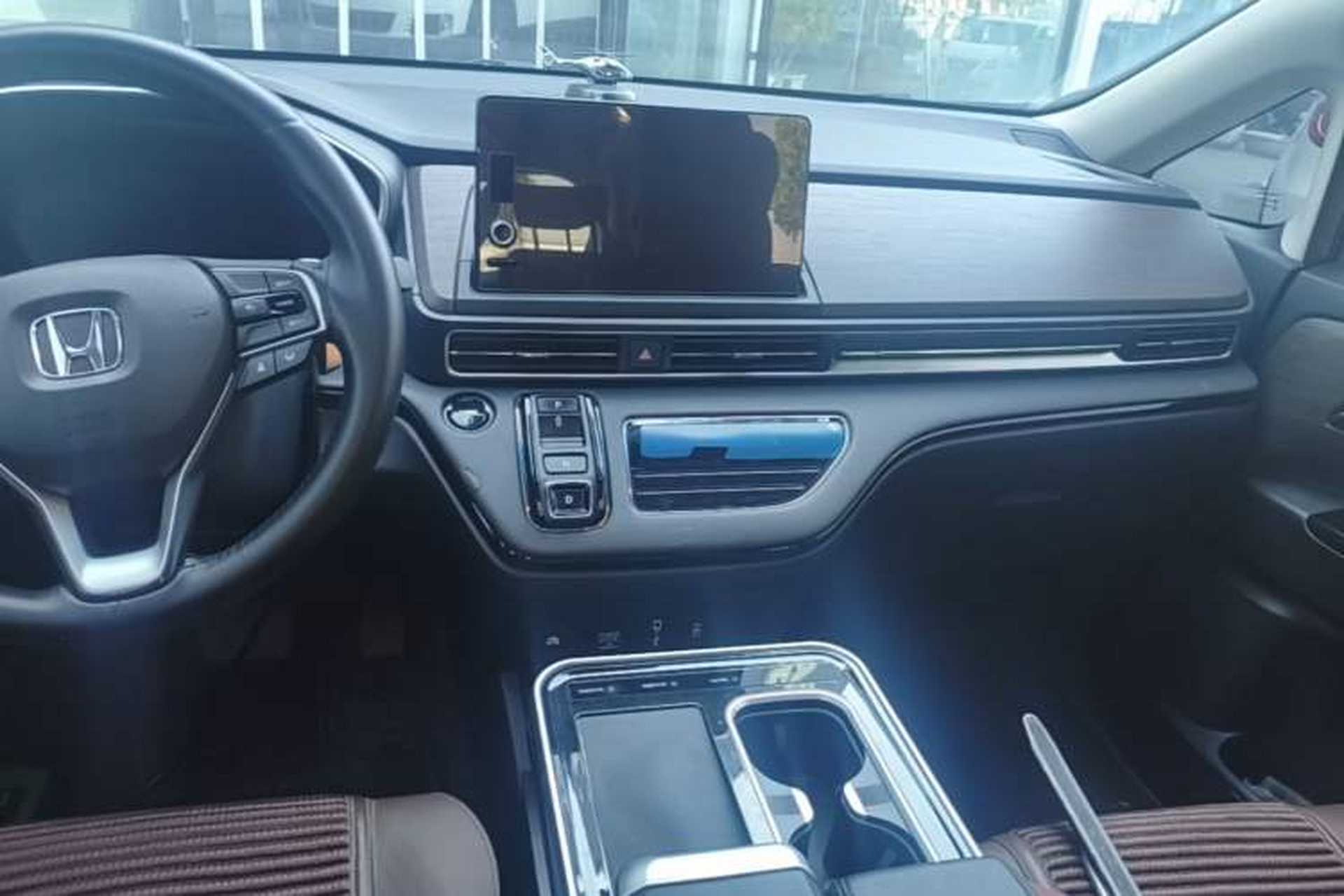 Used Honda Odyssey 2024 2.0L eHEV Sharp·Leading Edition Audio And AC Panel