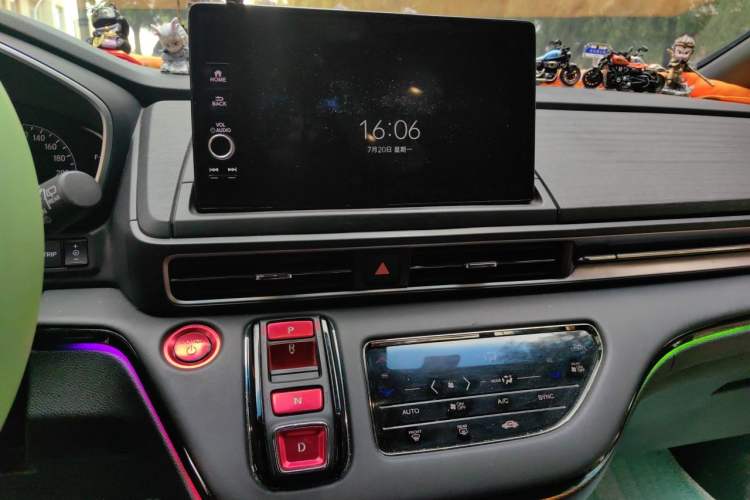 Used Honda Odyssey 2024 2.0L eHEV Sharp·Luxury Edition Audio And AC Panel