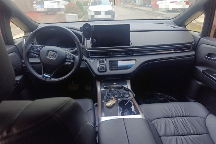 Used Honda Odyssey 2024 2.0L eHEV Sharp·Luxury Edition Center Console