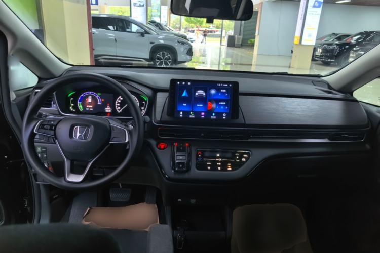 Used Honda Odyssey 2024 2.0L eHEV Sharp & Enjoy Edition Center Console