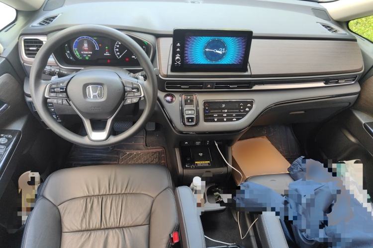 Used Honda Odyssey 2024 2.0L eHEV Sharp & Smart Edition Center Console
