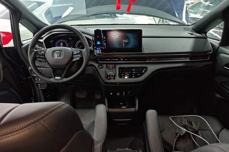 Used Honda Odyssey 2024 2.0L eHEV Sharp·Luxury Edition Center Console