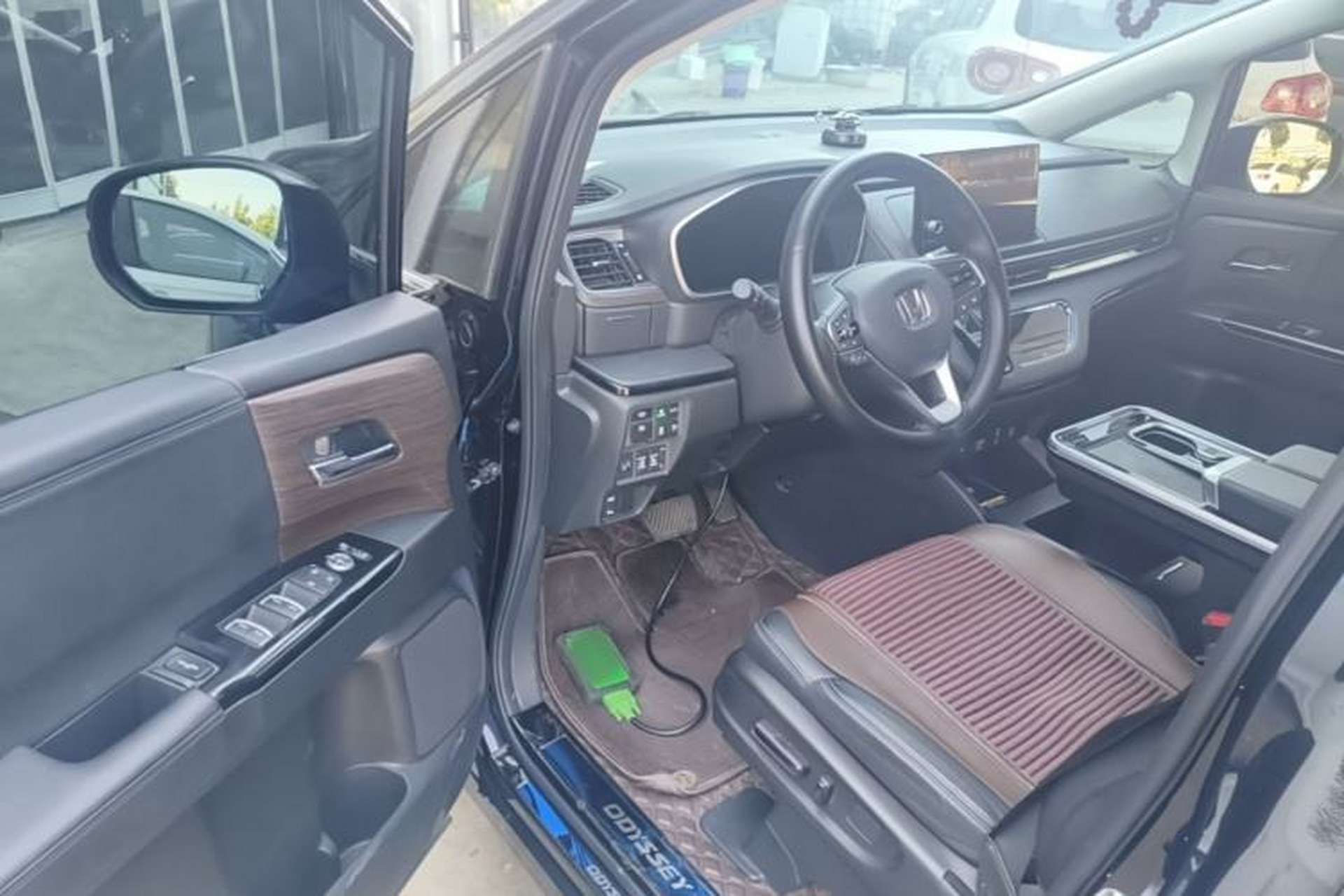 Used Honda Odyssey 2024 2.0L eHEV Sharp·Leading Edition Driver Seat