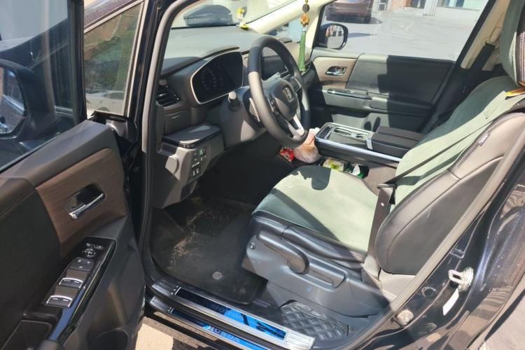 Used Honda Odyssey 2024 2.0L eHEV Sharp & Enjoy Edition Driver Seat