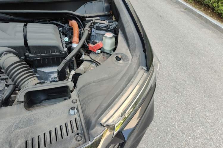 Used Honda Odyssey 2024 2.0L eHEV Sharp & Smart Edition Engine Bay Left