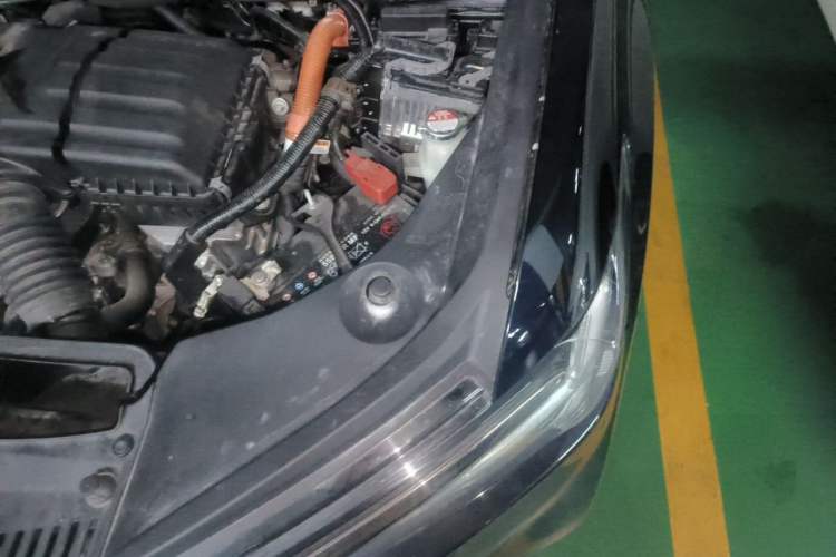 Used Honda Odyssey 2024 2.0L eHEV Sharp & Smart Edition Engine Bay Left
