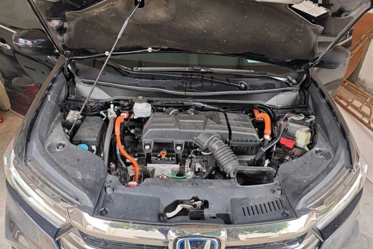 Used Honda Odyssey 2024 2.0L eHEV Sharp & Smart Edition Engine Bay