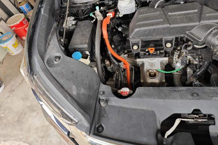 Used Honda Odyssey 2024 2.0L eHEV Sharp & Smart Edition Engine Bay Right