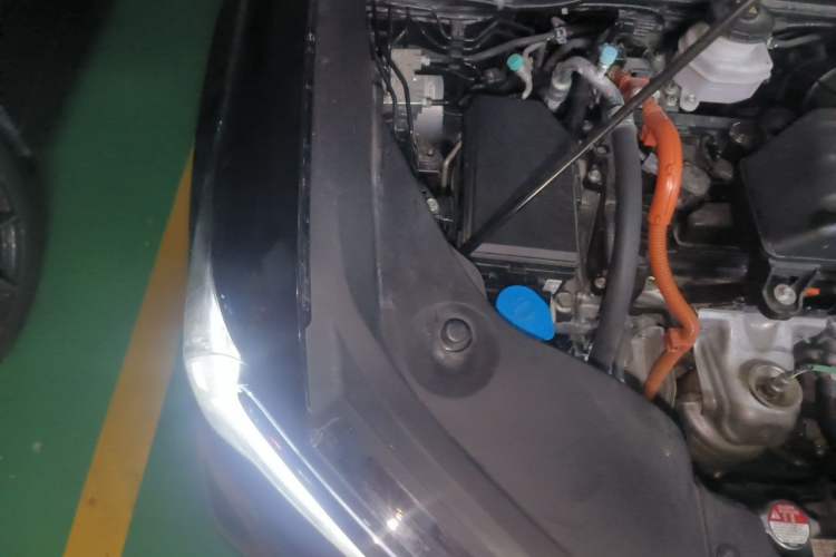 Used Honda Odyssey 2024 2.0L eHEV Sharp & Smart Edition Engine Bay Right