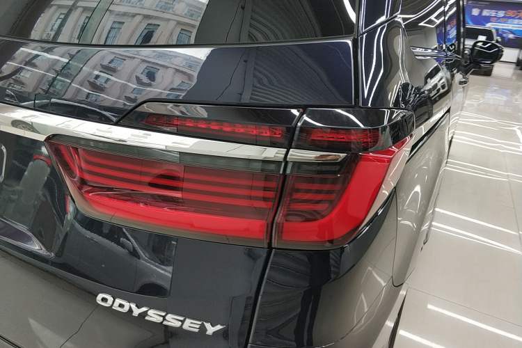 Used Honda Odyssey 2024 2.0L eHEV Sharp·Luxury Edition Exterior 2