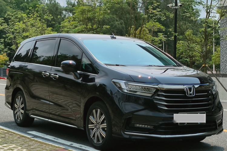 Used Honda Odyssey 2024 2.0L eHEV Sharp & Enjoy Edition Exterior 2