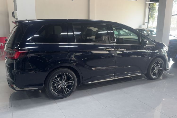 Used Honda Odyssey 2024 2.0L eHEV Sharp·Luxury Edition Exterior 3