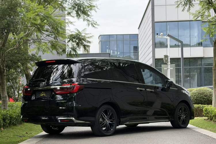 Used Honda Odyssey 2024 2.0L eHEV Sharp·Luxury Edition Exterior 3