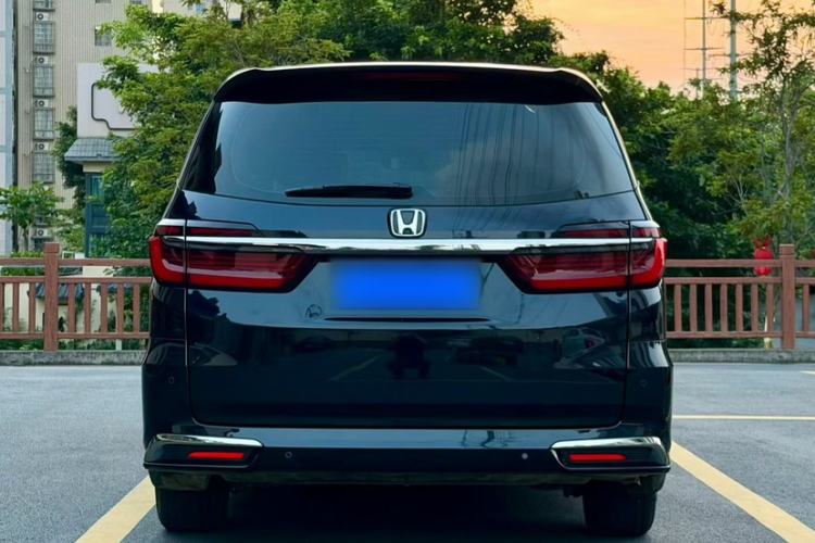 Used Honda Odyssey 2024 2.0L eHEV Sharp & Smart Edition Exterior 3