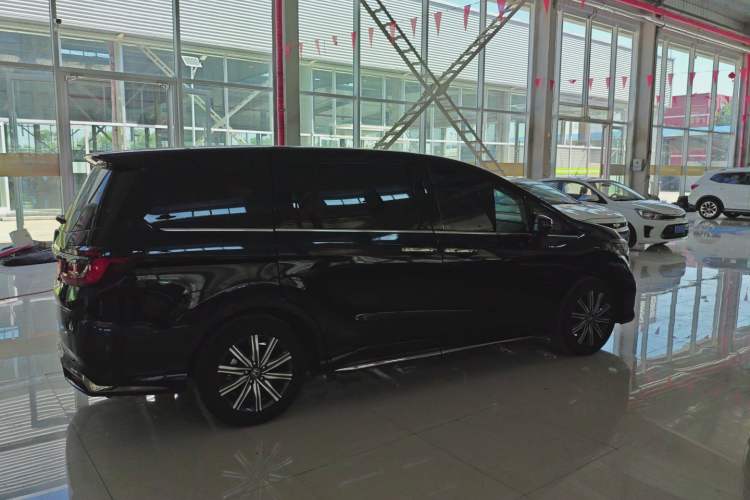 Used Honda Odyssey 2024 2.0L eHEV Sharp & Enjoy Edition Exterior 4