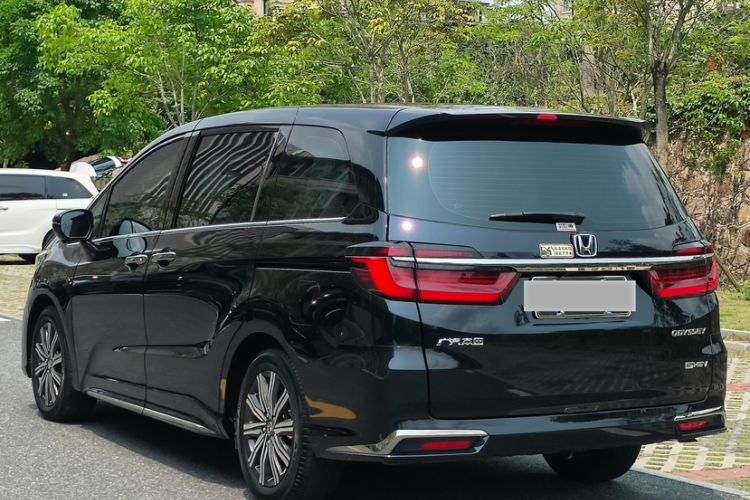 Used Honda Odyssey 2024 2.0L eHEV Sharp & Enjoy Edition Exterior 4