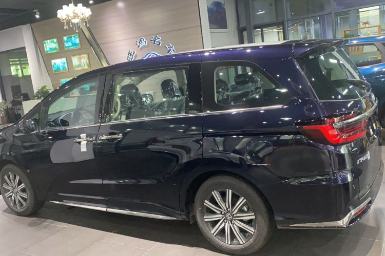 Used Honda Odyssey 2024 2.0L eHEV Sharp & Enjoy Edition Exterior 5