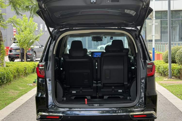 Used Honda Odyssey 2024 2.0L eHEV Sharp·Luxury Edition Exterior 6