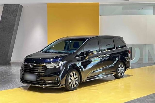 Used Honda Odyssey 2024 2.0L eHEV Sharp & Smart Edition