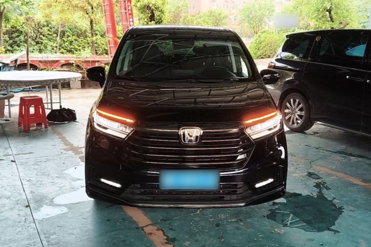 Used Honda Odyssey 2024 2.0L eHEV Sharp & Smart Edition Front