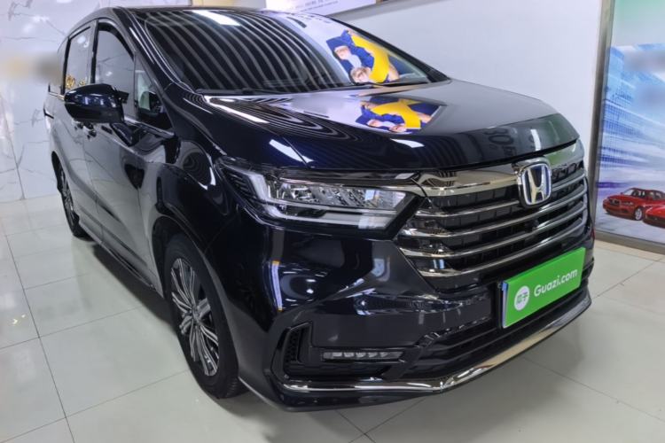 Used Honda Odyssey 2024 2.0L eHEV Sharp & Enjoy Edition Front Right 45 Deg