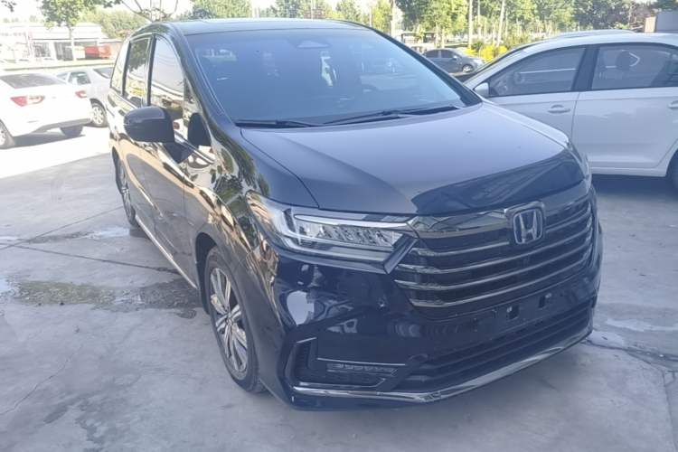 Used Honda Odyssey 2024 2.0L eHEV Sharp·Leading Edition Front Right 45 Deg