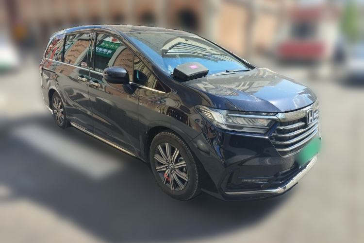 Used Honda Odyssey 2024 2.0L eHEV Sharp & Enjoy Edition Front Right 45 Deg