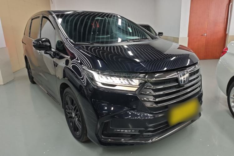 Used Honda Odyssey 2024 2.0L eHEV Sharp·Luxury Edition Front Right 45 Deg