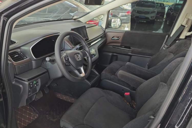 Used Honda Odyssey 2024 2.0L eHEV Sharp & Enjoy Edition Interior 1