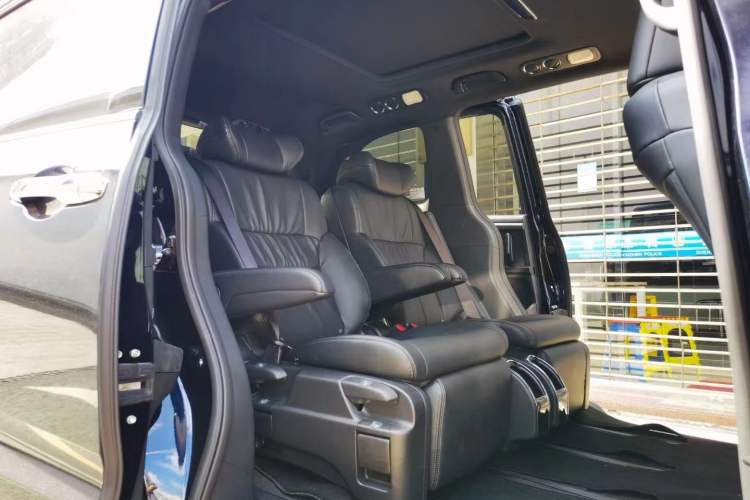 Used Honda Odyssey 2024 2.0L eHEV Sharp·Luxury Edition Interior 2