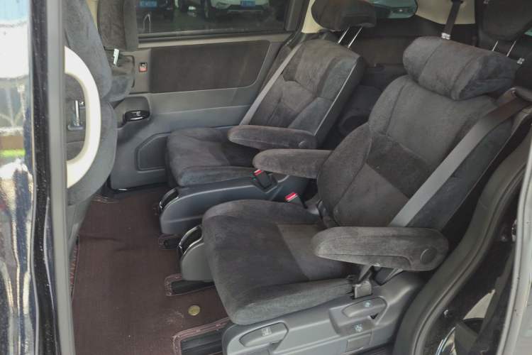 Used Honda Odyssey 2024 2.0L eHEV Sharp & Enjoy Edition Interior 2