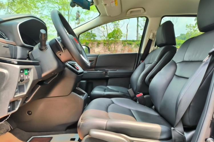 Used Honda Odyssey 2024 2.0L eHEV Sharp & Enjoy Edition Interior 2