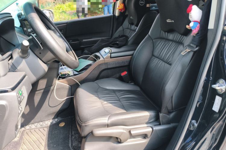Used Honda Odyssey 2024 2.0L eHEV Sharp & Smart Edition Left Front Seat