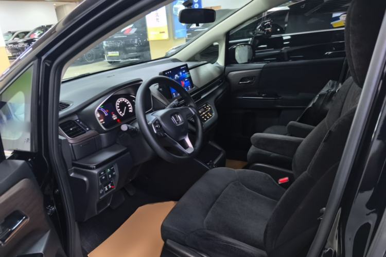 Used Honda Odyssey 2024 2.0L eHEV Sharp & Enjoy Edition Left Front Seat