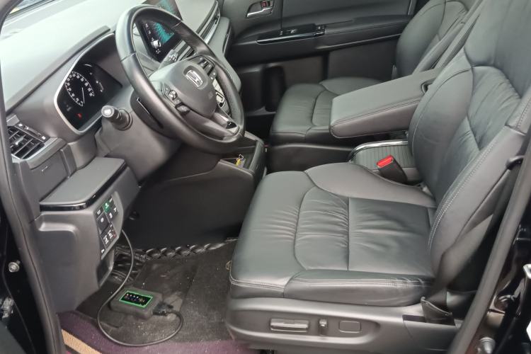 Used Honda Odyssey 2024 2.0L eHEV Sharp – Supreme Edition Left Front Seat